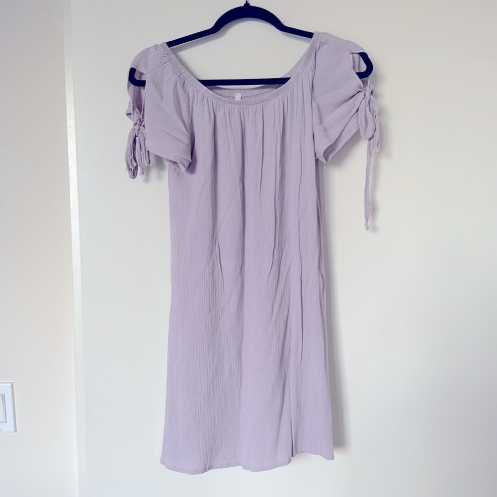 Lavender keyhole sleeve dress